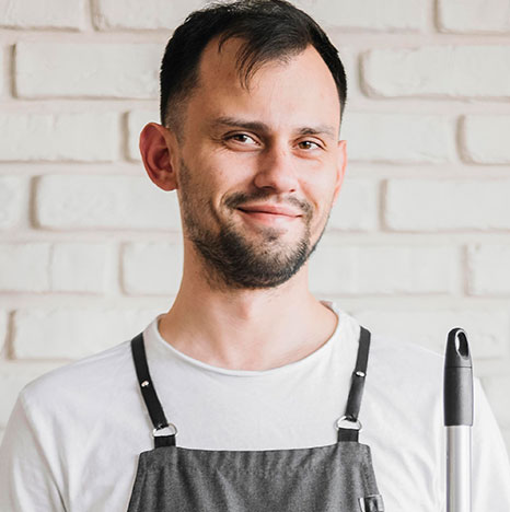 Andrea Luies — Customer Success